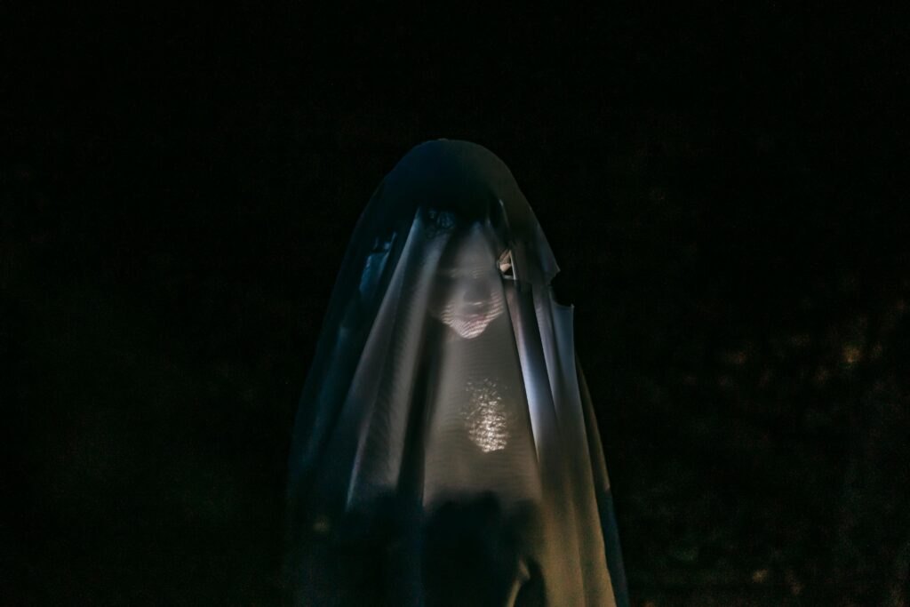 difference between a ghost and a spirit